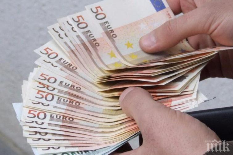 Средната брутна месечна работна заплата в Пазарджик достига до...