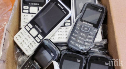 задържаха 7000 мобифона устройства тях