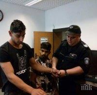 ШОКИРАЩО: Ето ги циганите Исмаил и Митко, убили в Асеновград мъж за 3 лв.