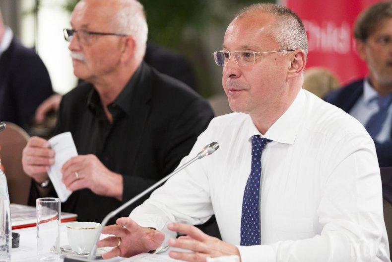 Станишев: Ще настояваме Франс Тимерманс да оглави ЕК