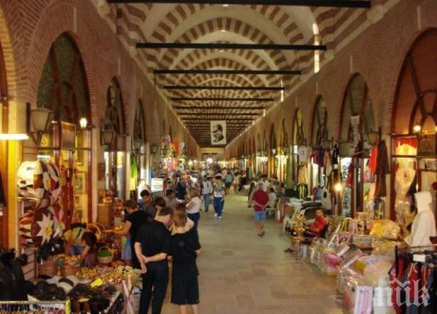 СМЕТКИ! На шопинг до Одрин: Как е по-евтино - с влак или с автобус