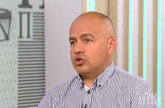 ТИ ДА ВИДИШ! Георги Свиленски призна с половин уста за червения разгром на вота и като гладна кокошка сънува победа наесен