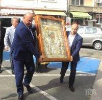 Поморие посреща чудотворна икона от Света гора