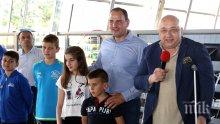 Министър Кралев откри детския турнир по плуване „Златоперки“ (СНИМКИ)