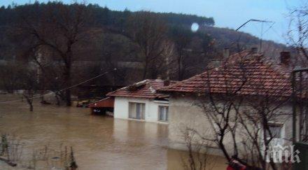 къщи николаево наводнени заради пороя