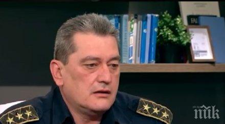 пожарникар номер едно комисар николай николов денонощно наблюдаваме водоемите заради дъждовете