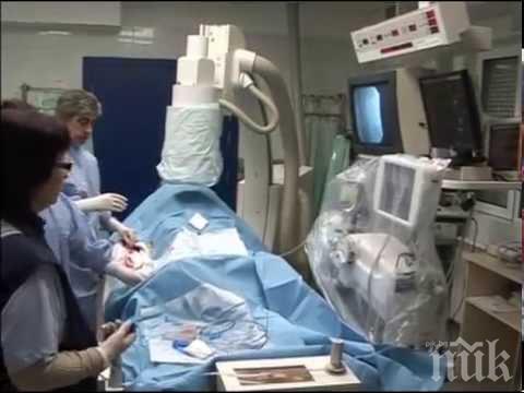 ШОК В ОПЕРАЦИОННАТА: Хирурзи запалиха сърцето на пациент