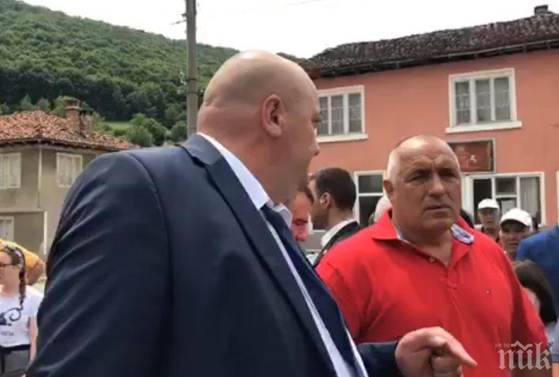 ПЪРВО В ПИК TV - Премиерът Борисов продължава обиколките в селата около Котел: Само толерантността може да спаси България (ОБНОВЕНА)