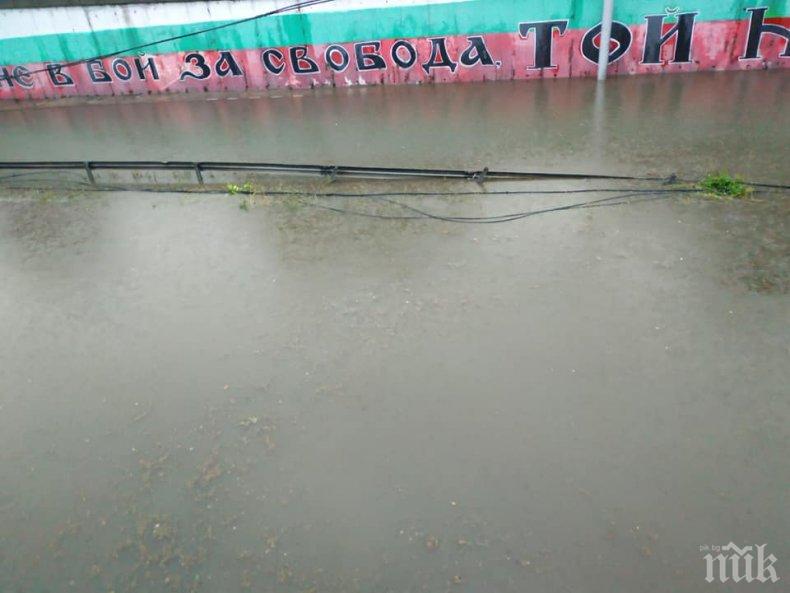 ОПРАВДАНИЯ! От общинската фирма Чистота в Пловдив след наводнението: Не шахтите са проблемът, а огромното количество вода