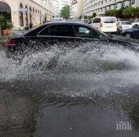 Дванадесет души пострадаха при торнадо в Германия