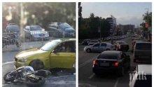 ПЪРВО В ПИК: Катастрофа с мотор на бул. "Черни връх", линейка и полиция са на мястото (СНИМКИ)