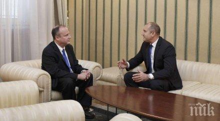 президентът радев удостоява ерик рубин орден стара планина