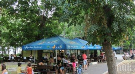 годишната сервитьорка издъхнала внезапно бургас социалните мрежи врят трагедията мария