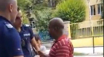 изверг циганин влачи куче колата видео снимка