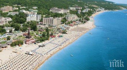 чиста вода половината плажове нас