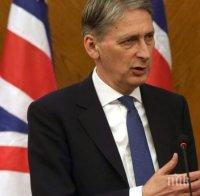 Финансовият министър на Великобритания призна: Брекзит до края на октомври е неосъществима задача