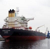 НАПРЕЖЕНИЕ В ОМАНСКИЯ ЗАЛИВ: Инцидент с танкера 