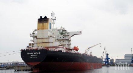 напрежение оманския залив инцидент танкера фронт алтаир напомпа цените петрола