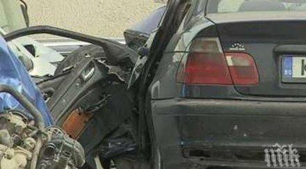 трагедията огромна тримата младежи бмв ковчег неделино връщали дискотека снимка