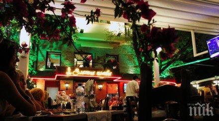 екшън посред нощ бургас пиян опита нахлуе известно заведение нападна нож охранителя