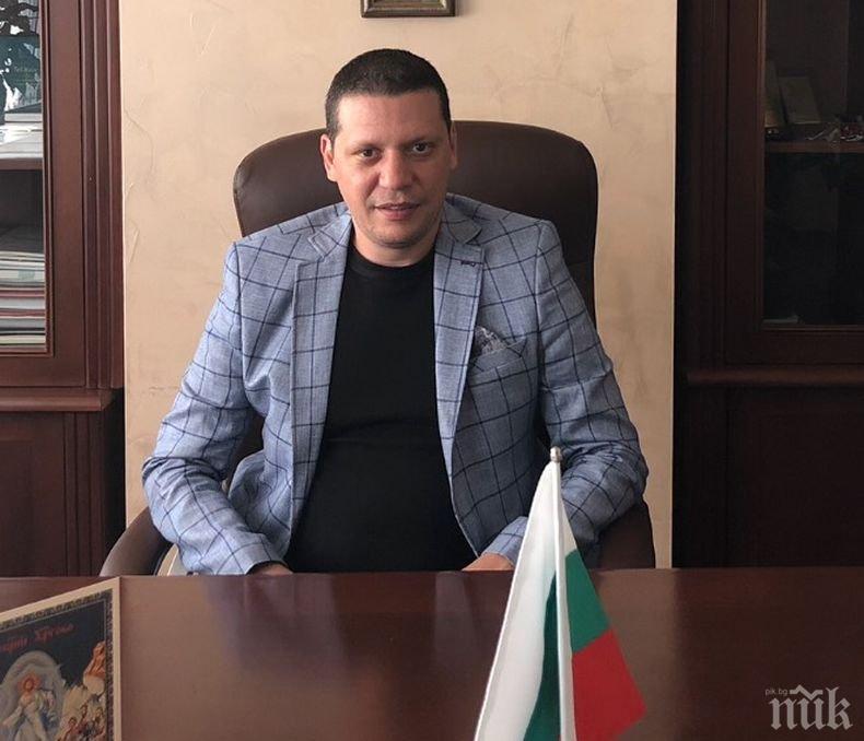 Фолклорният фестивал „Златни нишки“ за втори пореден път се проведе под патронажа на Илиан Тодоров