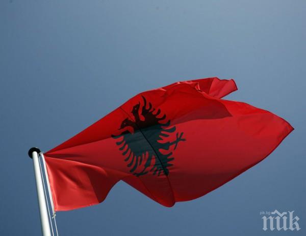 Албанската социалистическа партия започва процедура за освобождаване на президента