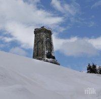 Започва реставрацията на бронзовия лъв на паметника на връх Шипка