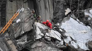 двама души неизвестност срутване мост китай