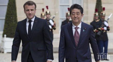 еманюел макрон шиндзо абе срещнат япония