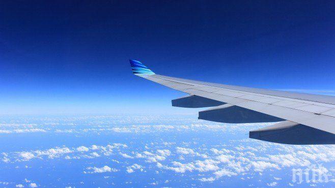 Външно обяви: Няма данни за българи на борда на попадналия в силна турбуленция самолет