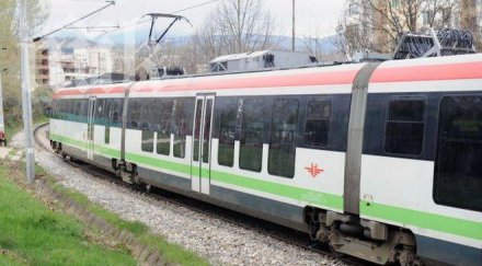 спряха бързия влак софия бургас заради авария