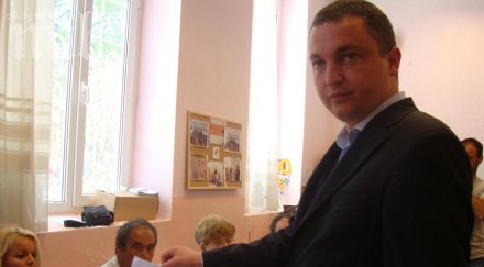 иван портних обърка бюлетините време гласуването