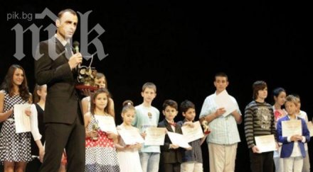 бербатов захапа фандъкова иска софия моя академия