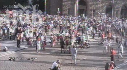 мвр пак дразни протестиращите били 3500