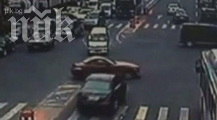 баща мерцедес помля бмв сина кръстовище видео