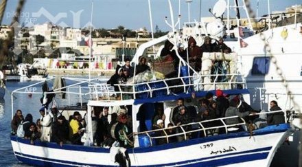 гръцката брегова охрана спасила 142 имигранти бреговете остров крит