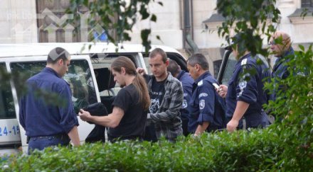 арест протеста парламента снимки