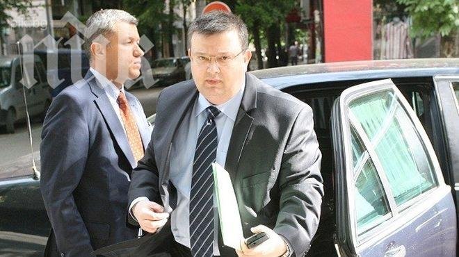 Прокуратурата не смята да иска имунитета на Волен Сидеров