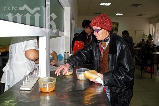 Отварят пет нови кухни за социално слаби