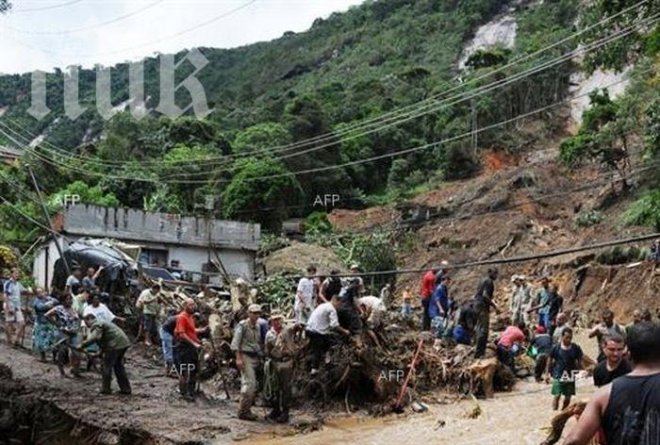 Затрупаните от свлачището в Китай се оказаха по-малко