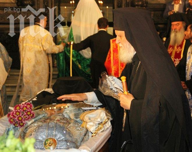 Злокобен слух във Варна: Митрополит Кирил е удушен, а удавянето - постановка