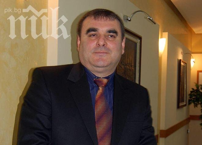 Министър Данаил Папазов не е щастлив, че ще отговаря за Авиоотряд 28