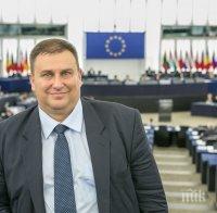 ЕКСКЛУЗИВНО В ПИК: Емил Радев отново става евродепутат (СНИМКА)