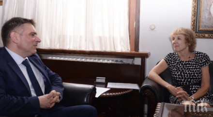 данаил кирилов срещна посланика нидерландия заради случая българско дете наложена мярка закрила