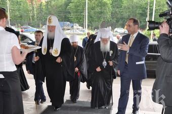 Патриарх Неофит награди бившия ни посланик в Москва
