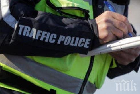 Циганин опита да купи ченгета с 20 евро