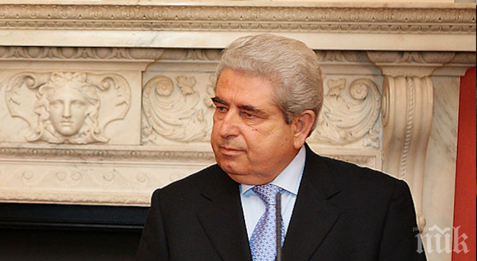 Почина бившият кипърски президент Димитрис Христофиас