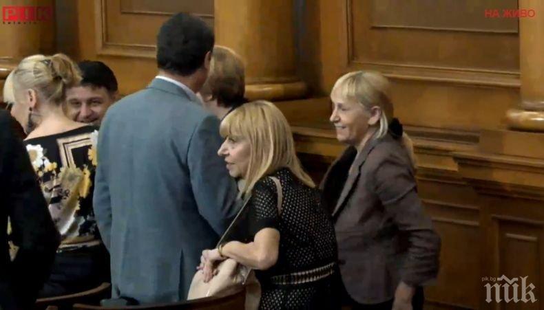 ИЗВЪНРЕДНО В ПИК TV: Елена Йончева излезе от нелегалност - с Петър Витанов подават оставки в парламента (СНИМКИ)