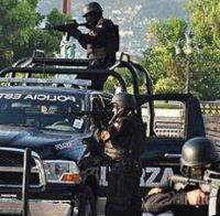 Екшън: Най-малко шестима загинали при нападение на бандити срещу отряд за самоотбрана в Мексико