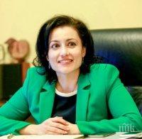 Десислава Танева дава старт на жътвата в Сливенско